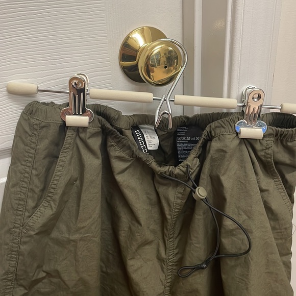 H&M Parachute Pants - Green - Wide Leg - Picture 2 of 3